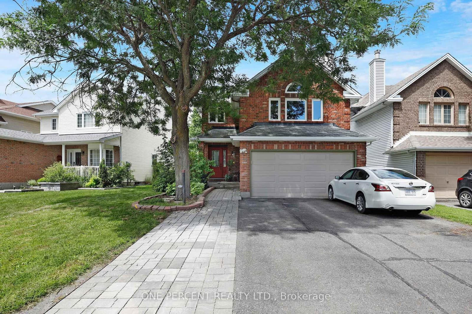 59 Woodford Way, Nepean, ON — photo 1