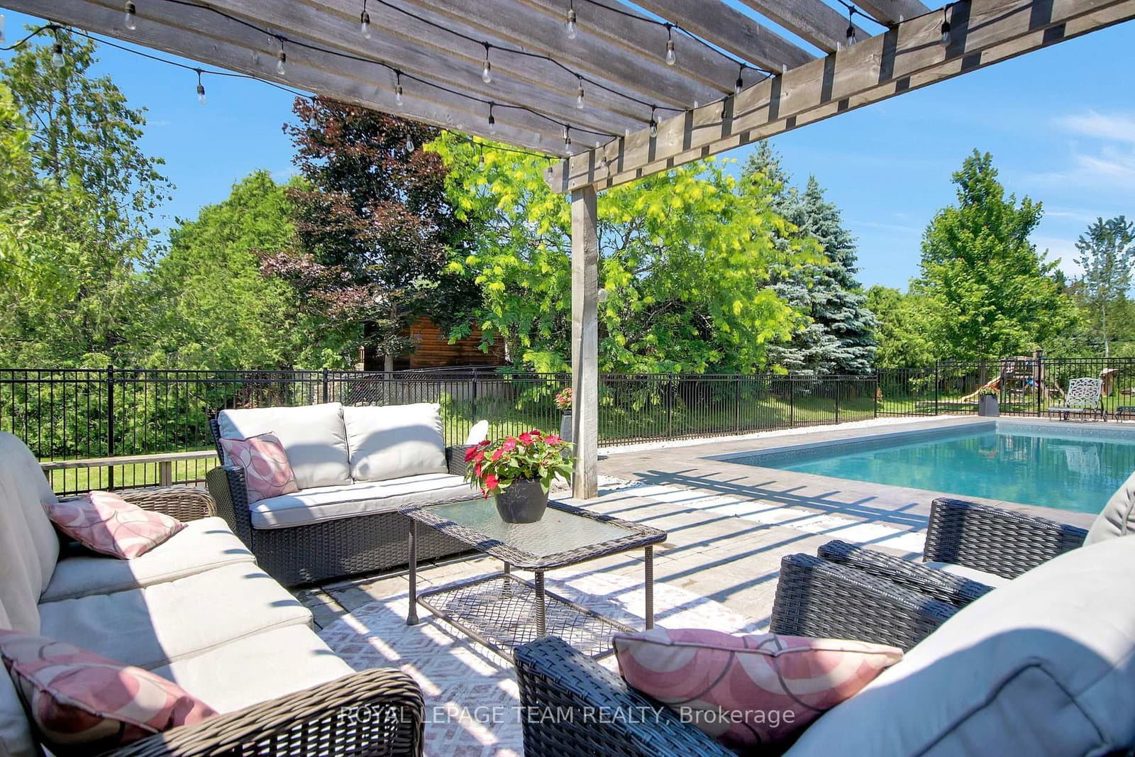 1801 CEDARLAKES Way, Greely, ON — photo 42