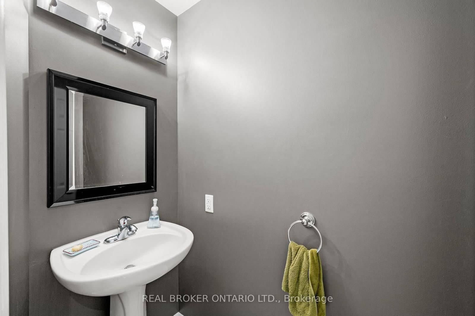 137 Marrissa Avenue, Ottawa, ON — photo 4