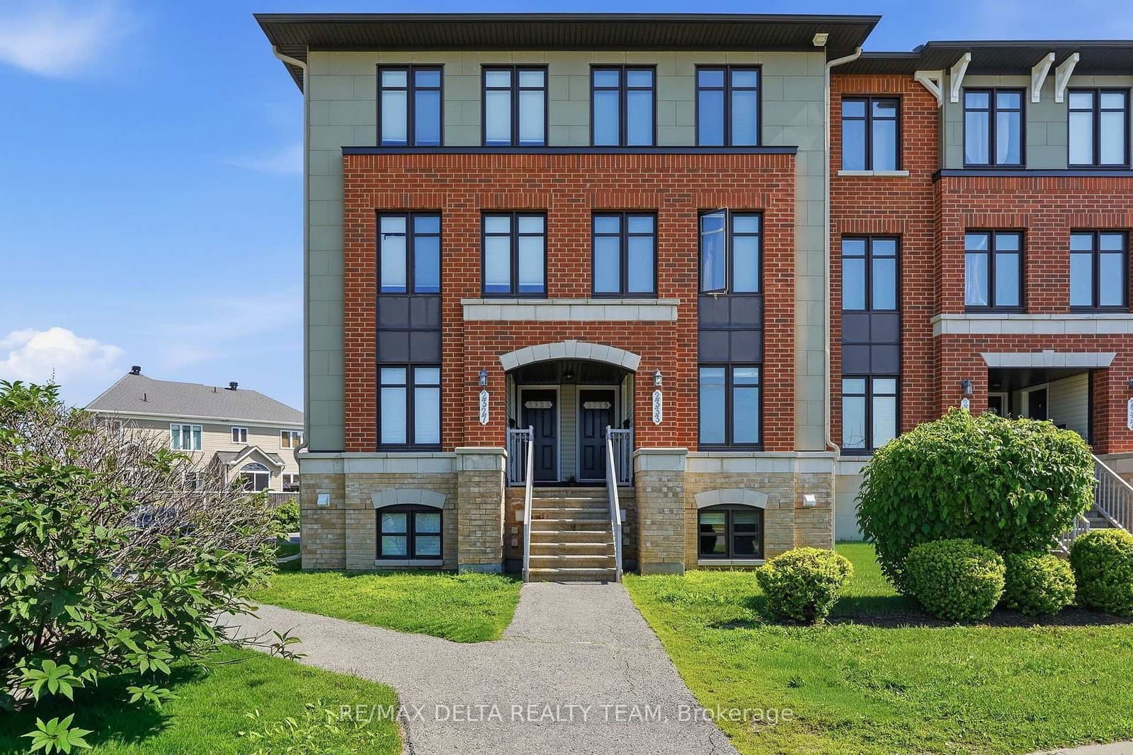 121 - 2333 Esprit Drive, Ottawa, ON — photo 1