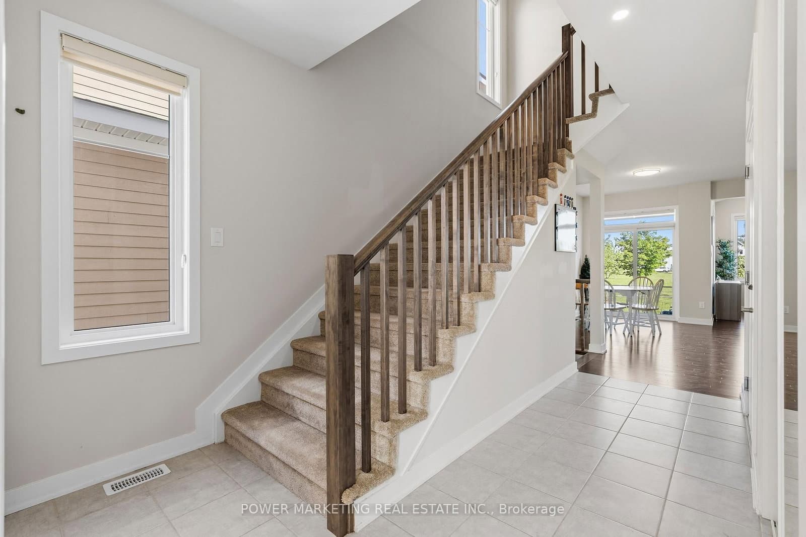 129 Hackamore Crescent, Richmond, ON — photo 4