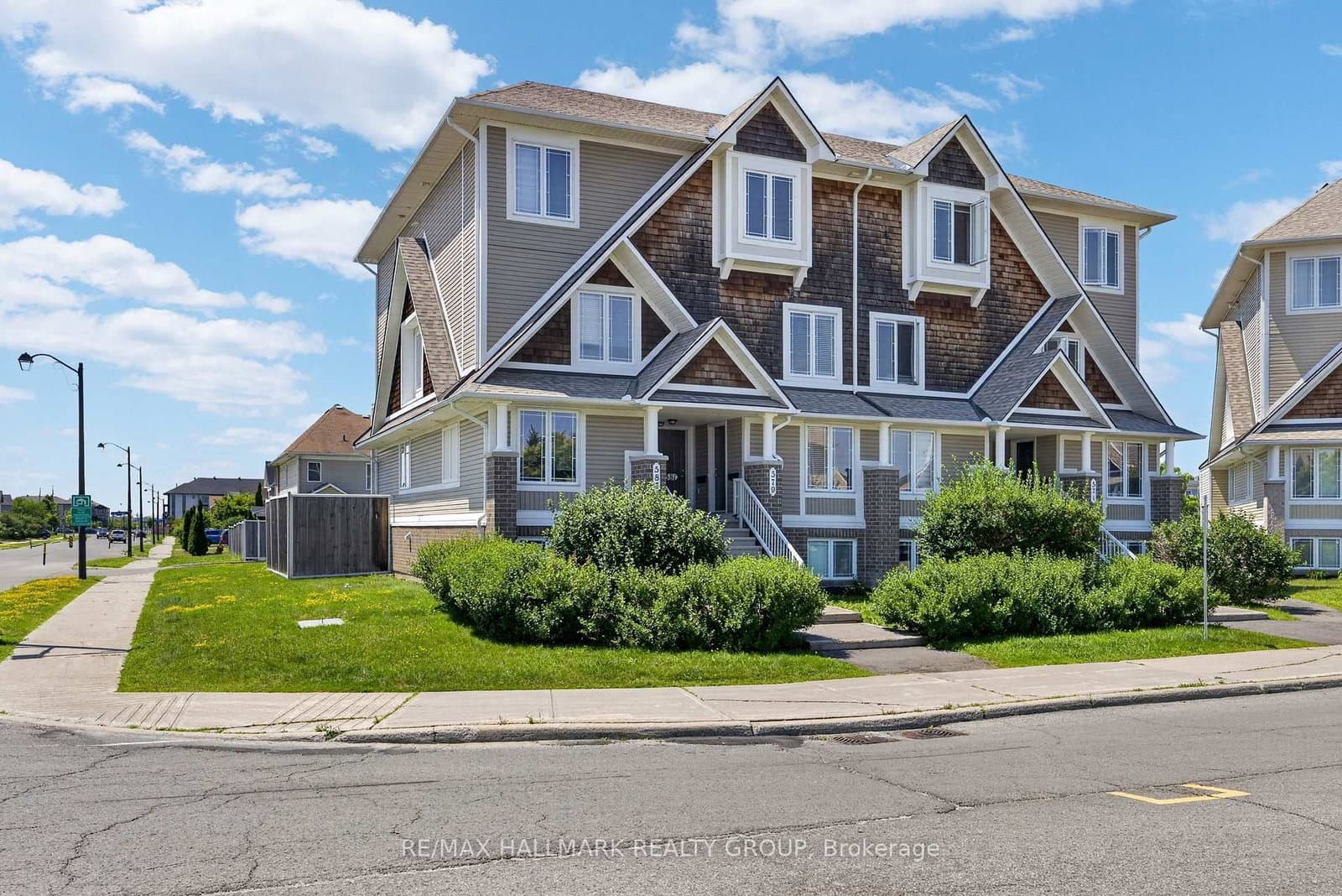 16 - 581 Lakeridge Drive, Ottawa, ON — photo 1