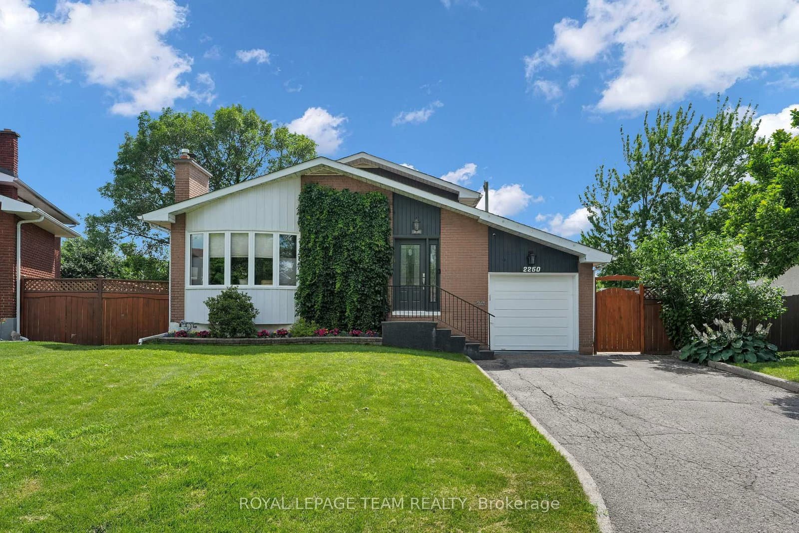 2250 Urbandale Drive, Ottawa, ON — photo 1