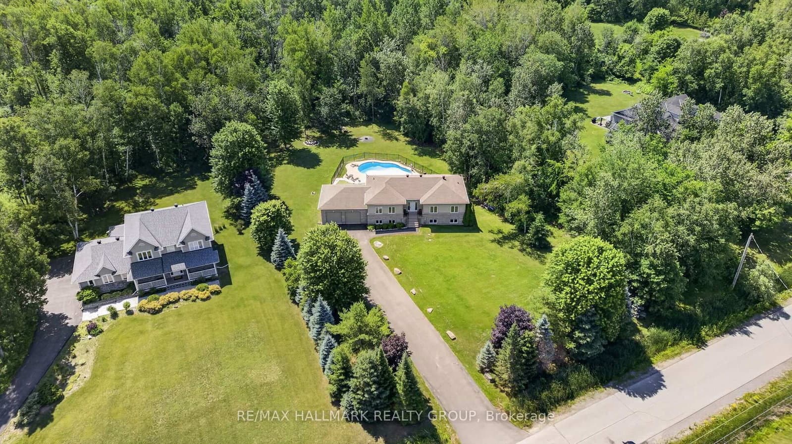 168 Wilbert Cox Drive, Carp, ON — photo 2