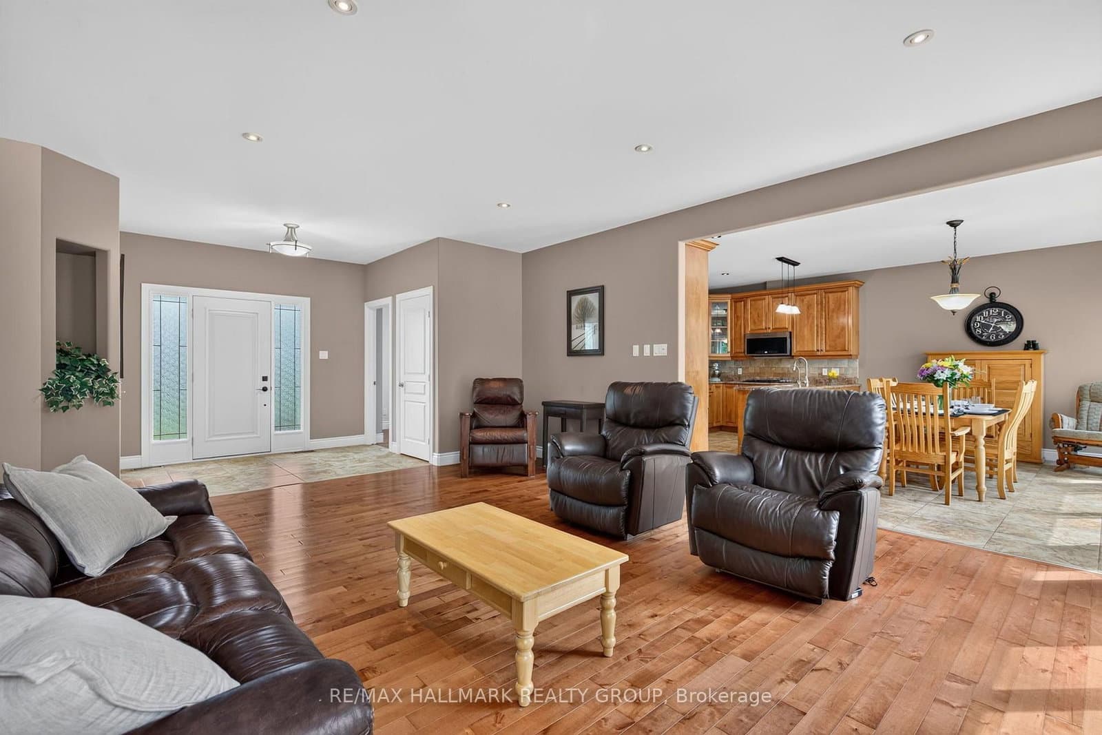 168 Wilbert Cox Drive, Carp, ON — photo 5