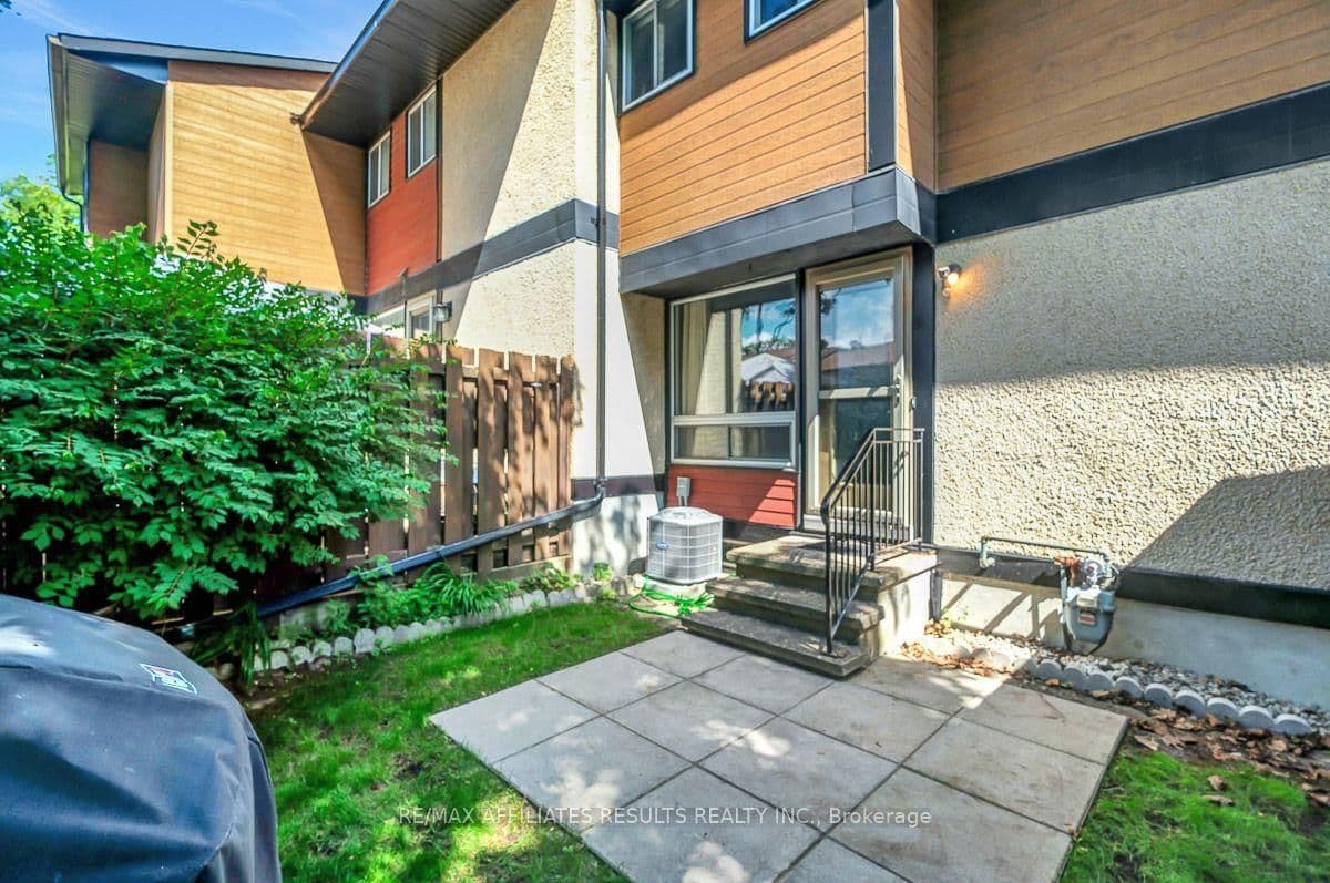 94 - 73 McClintock Way, Kanata, ON — photo 33