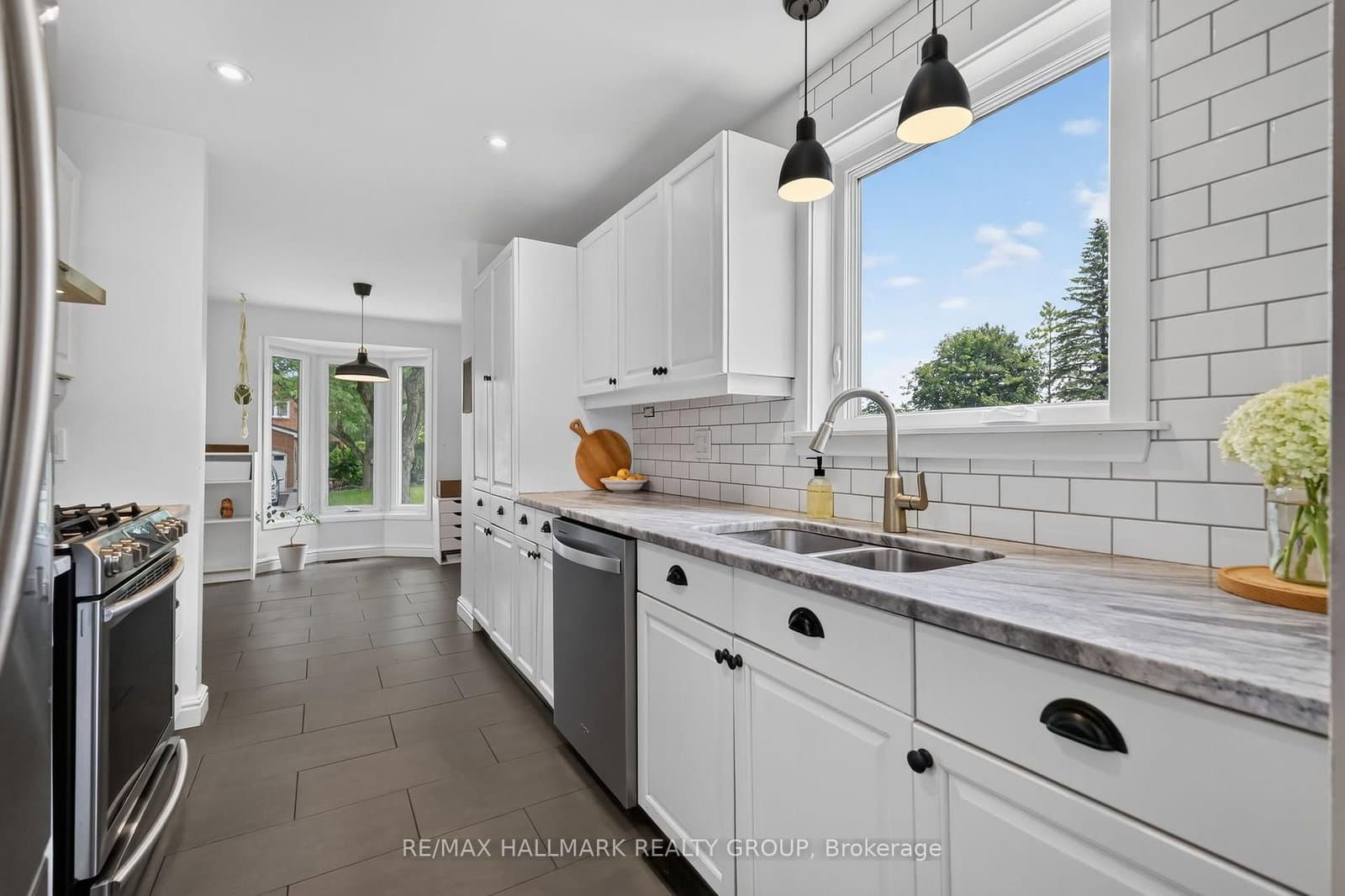 6106 Meadowhill Crescent, Orleans, ON — photo 17