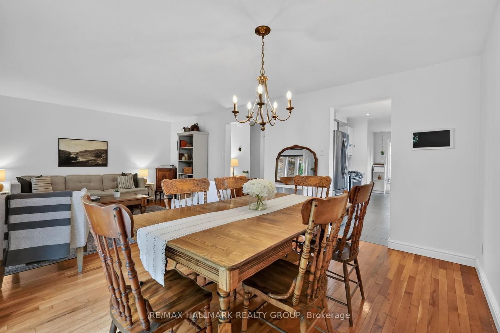 6106 Meadowhill Crescent, Orleans, ON — photo 6