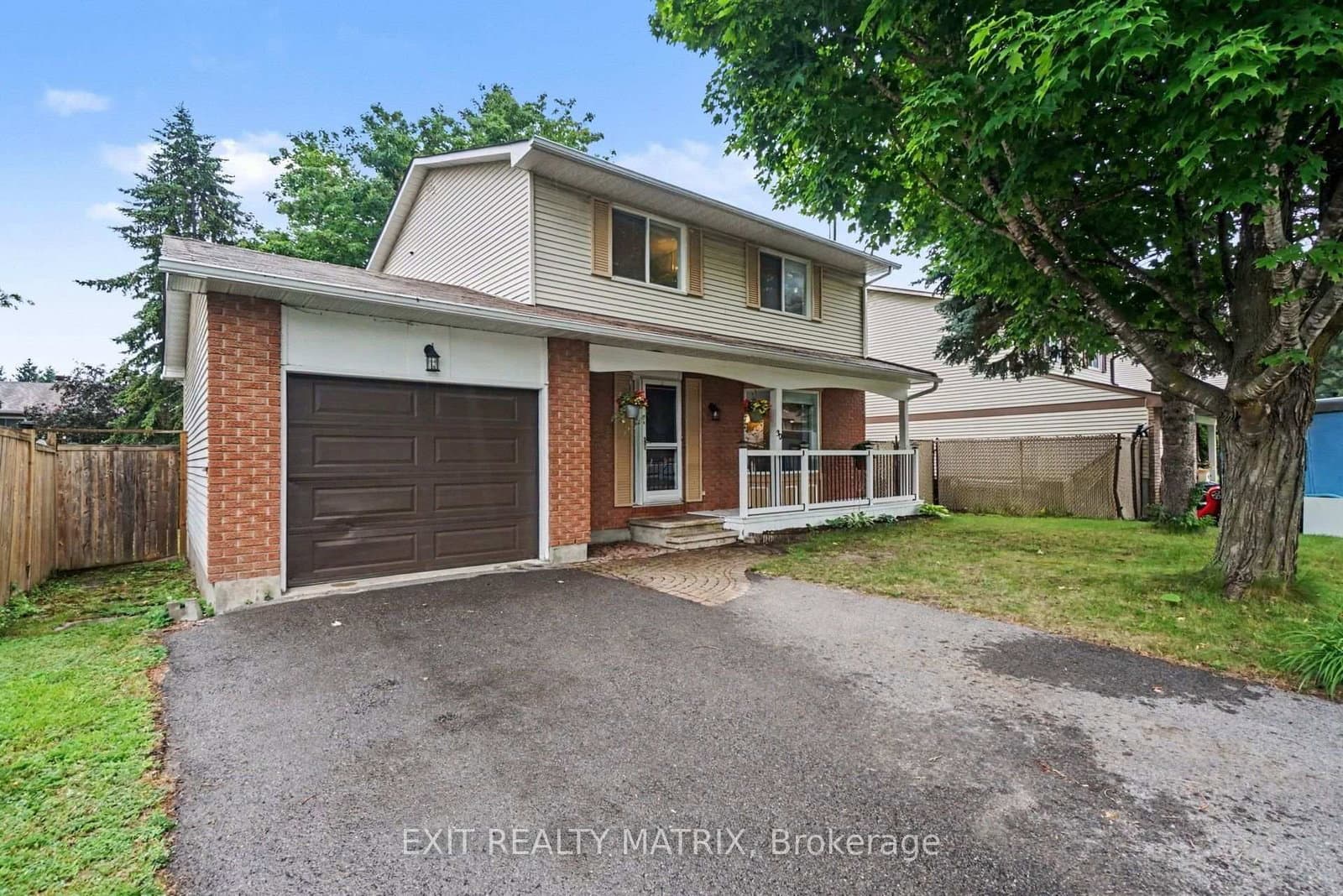 30 Bartley Crescent, Ottawa, ON — photo 1