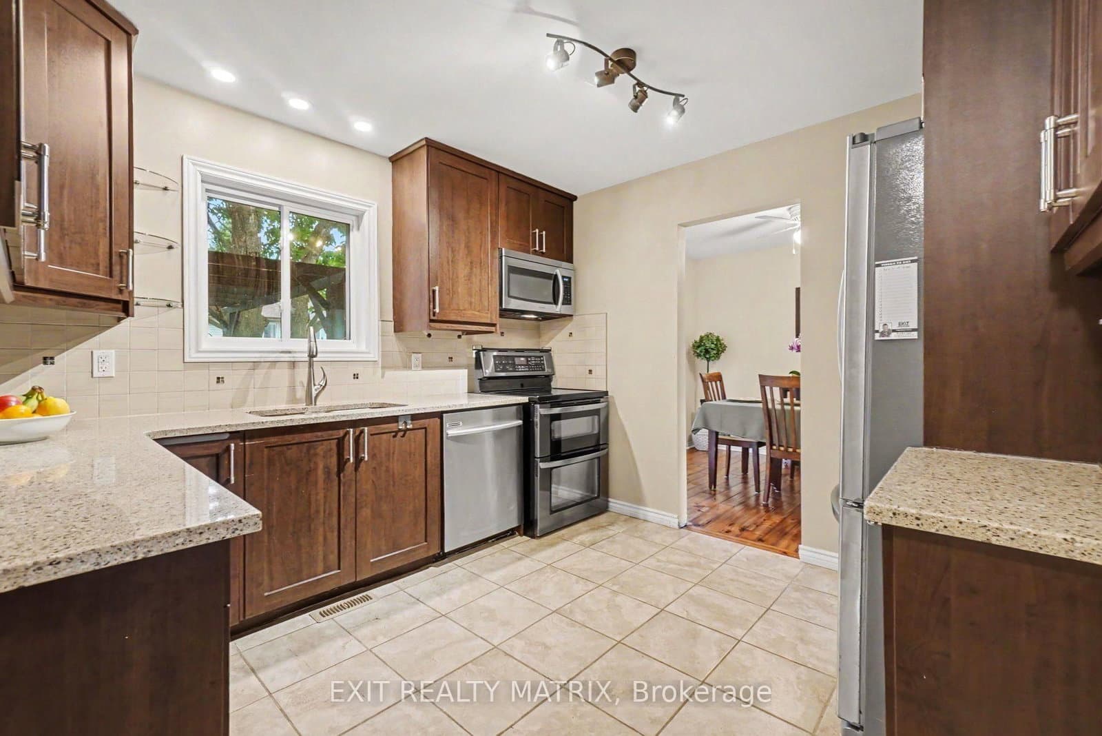 30 Bartley Crescent, Ottawa, ON — photo 10