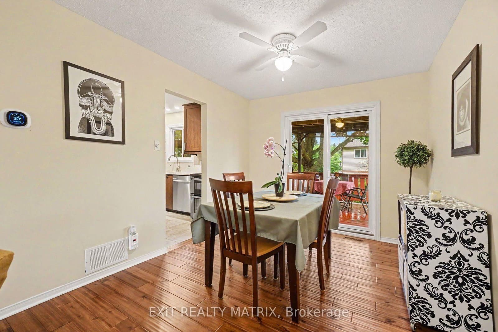 30 Bartley Crescent, Ottawa, ON — photo 8