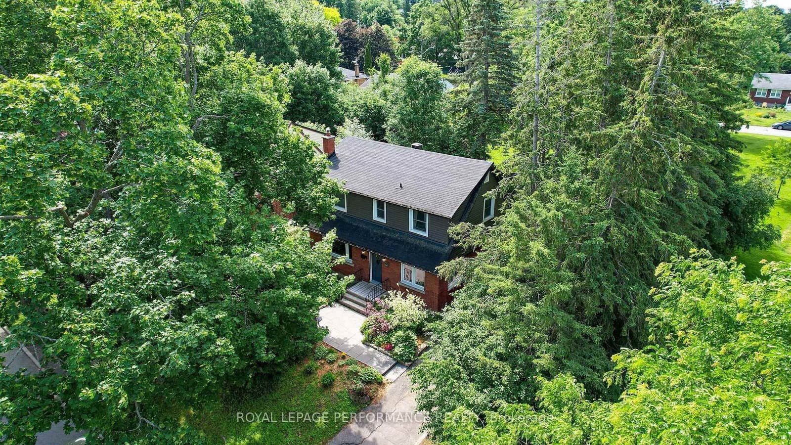 140 Begonia Avenue, Ottawa, ON — photo 32
