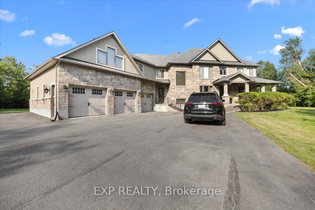 130 Ironstone Court, Stittsville, ON — photo 1