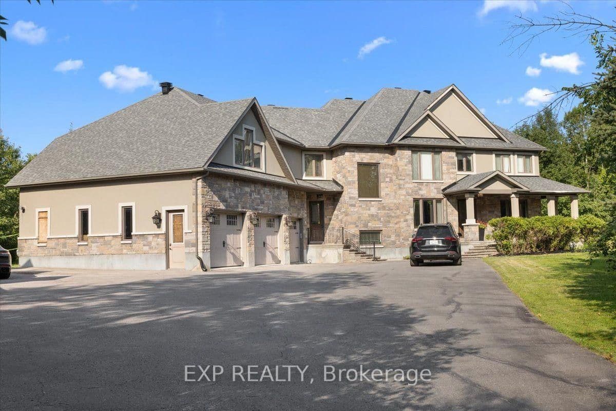 130 Ironstone Court, Stittsville, ON — photo 2