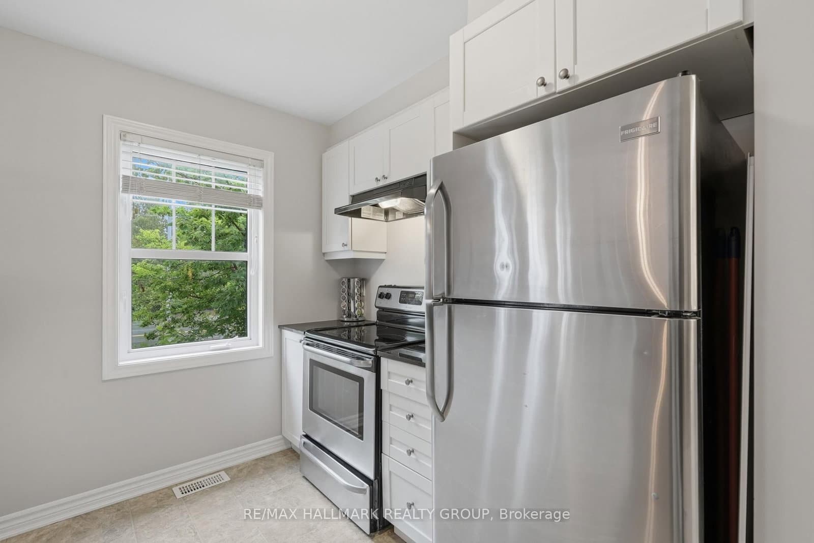 588 Foxlight Circle, Ottawa, ON — photo 14