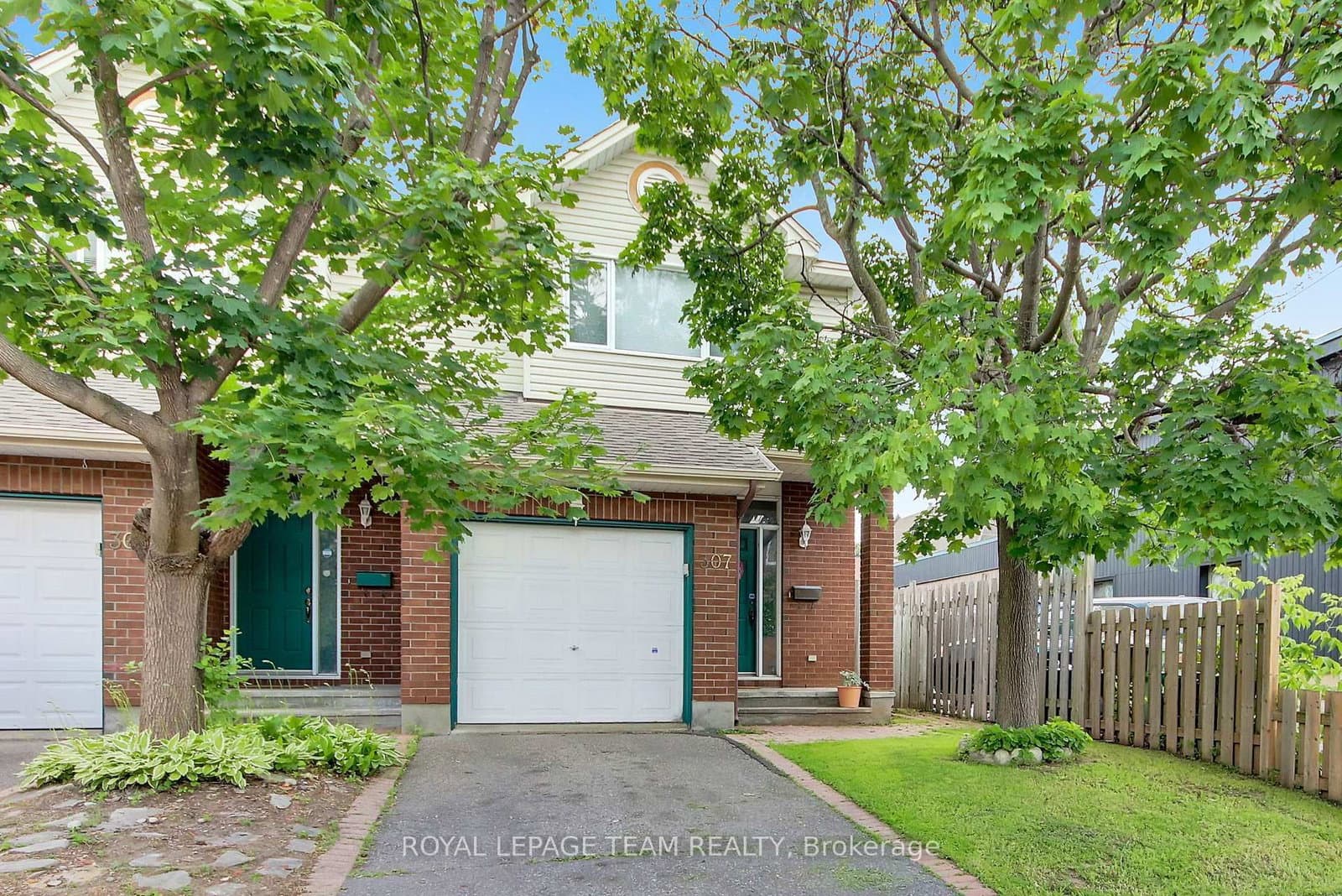 307 Cyr Avenue, Ottawa, ON — photo 2