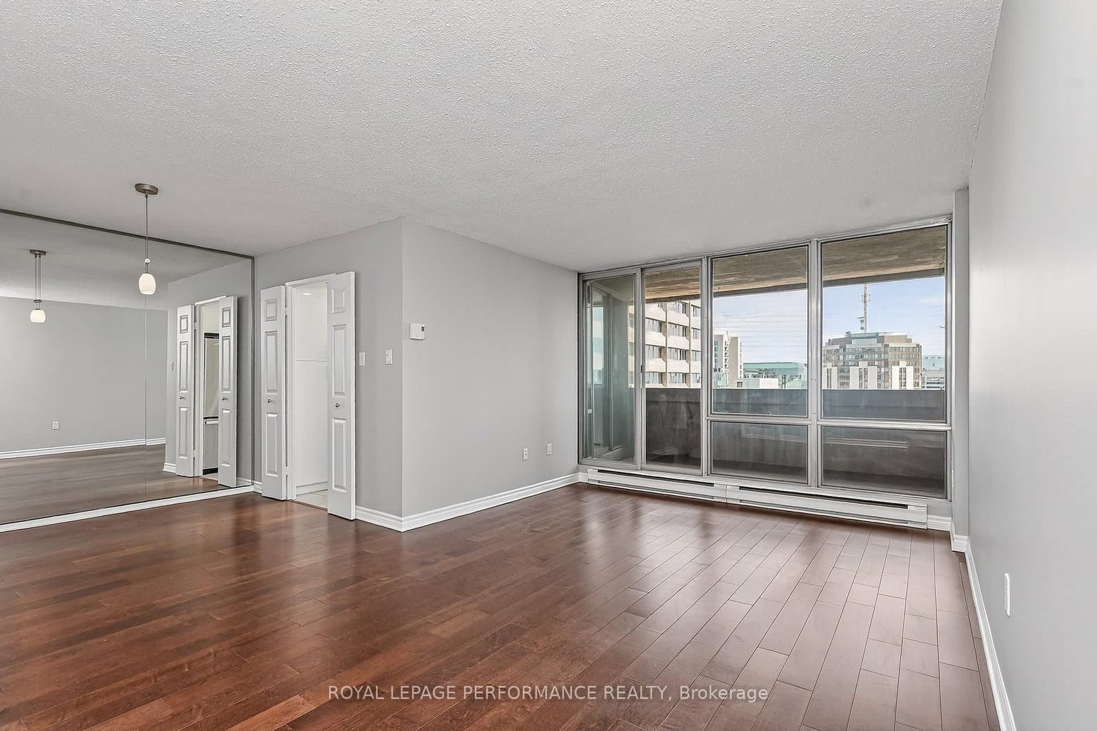 2502 - 530 Laurier Avenue, Ottawa, ON — photo 4