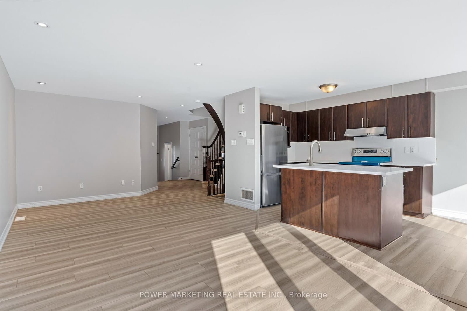 245 SILVERMOON Crescent, Ottawa, ON — photo 12