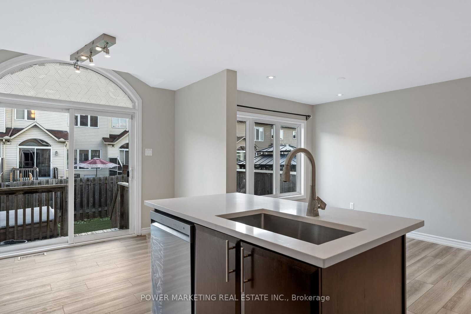 245 SILVERMOON Crescent, Ottawa, ON — photo 17