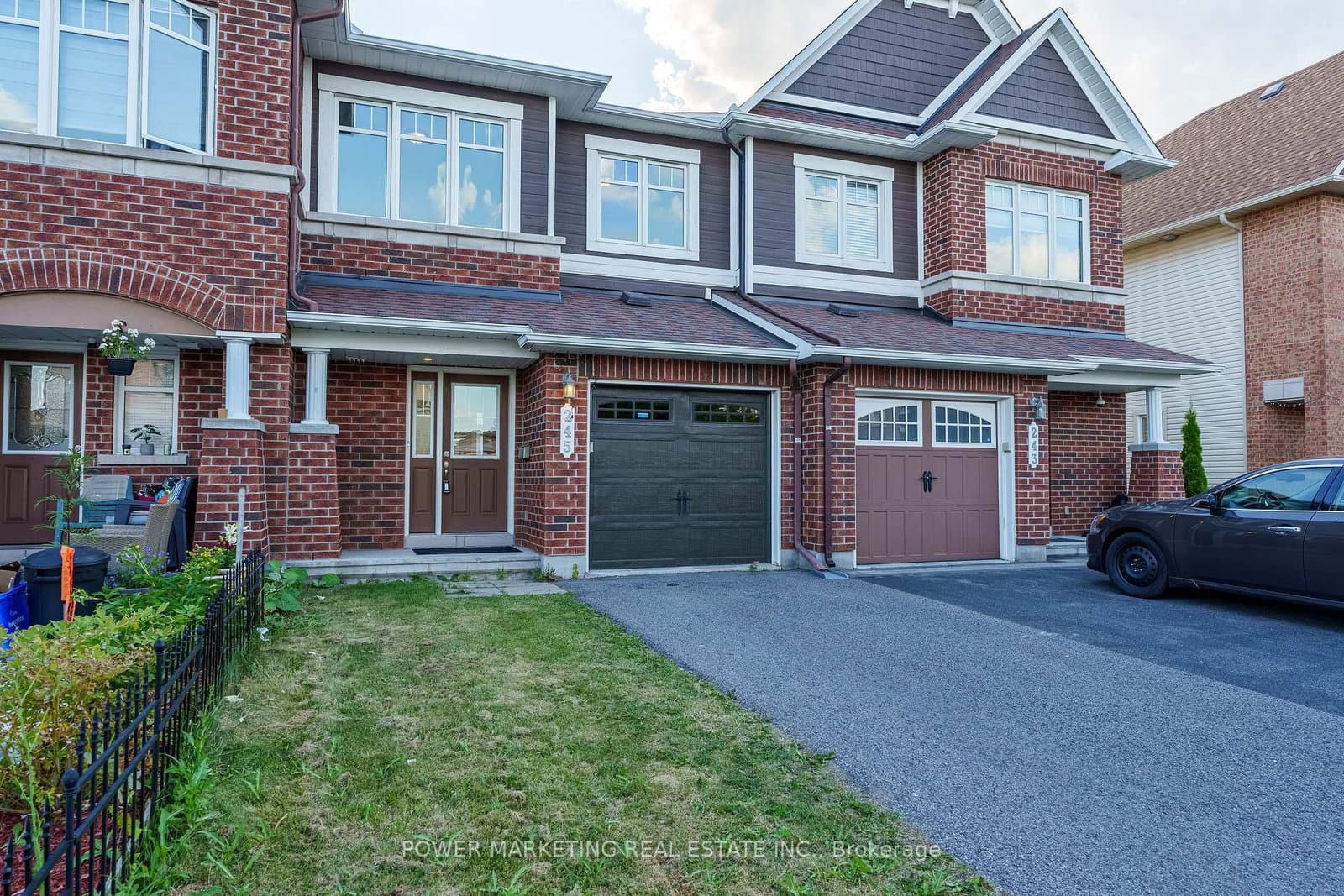 245 SILVERMOON Crescent, Ottawa, ON — photo 2