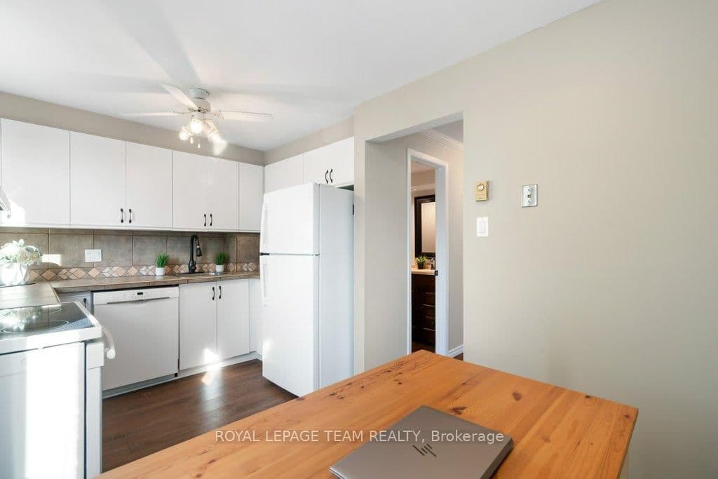 B - 6754 Jeanne D'Arc Boulevard, Ottawa, ON — photo 16