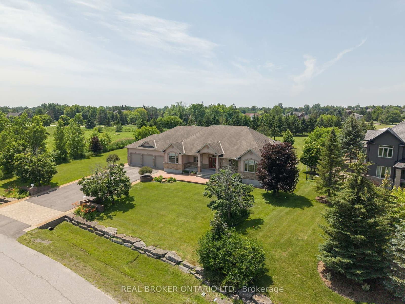 1032 Black Canary Drive, Ottawa, ON — photo 3