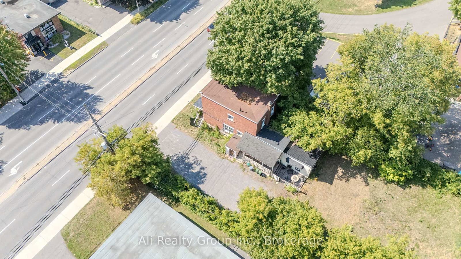 713 St Laurent Boulevard, Ottawa, ON — photo 10