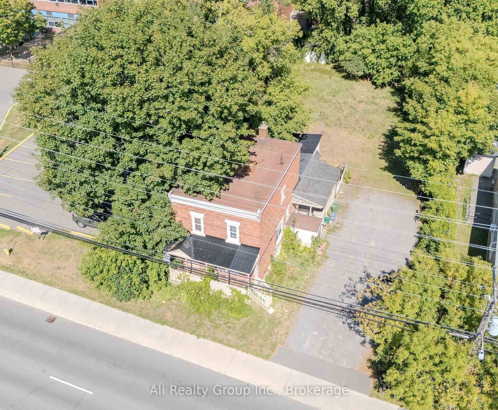 713 St Laurent Boulevard, Ottawa, ON — photo 7