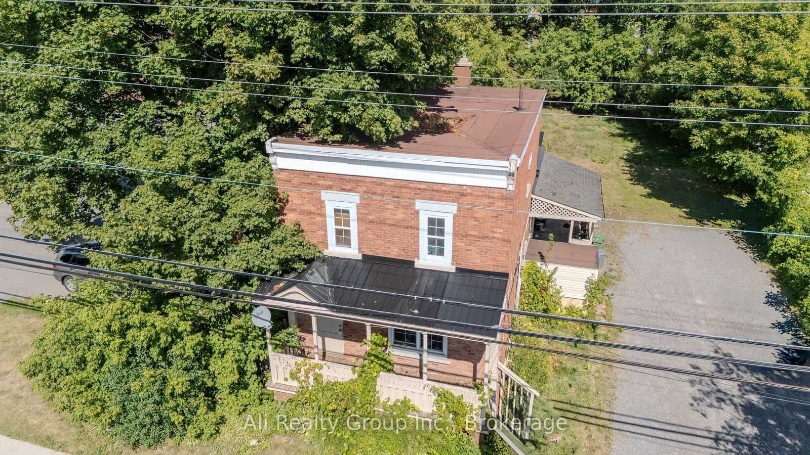 713 St Laurent Boulevard, Ottawa, ON — photo 8