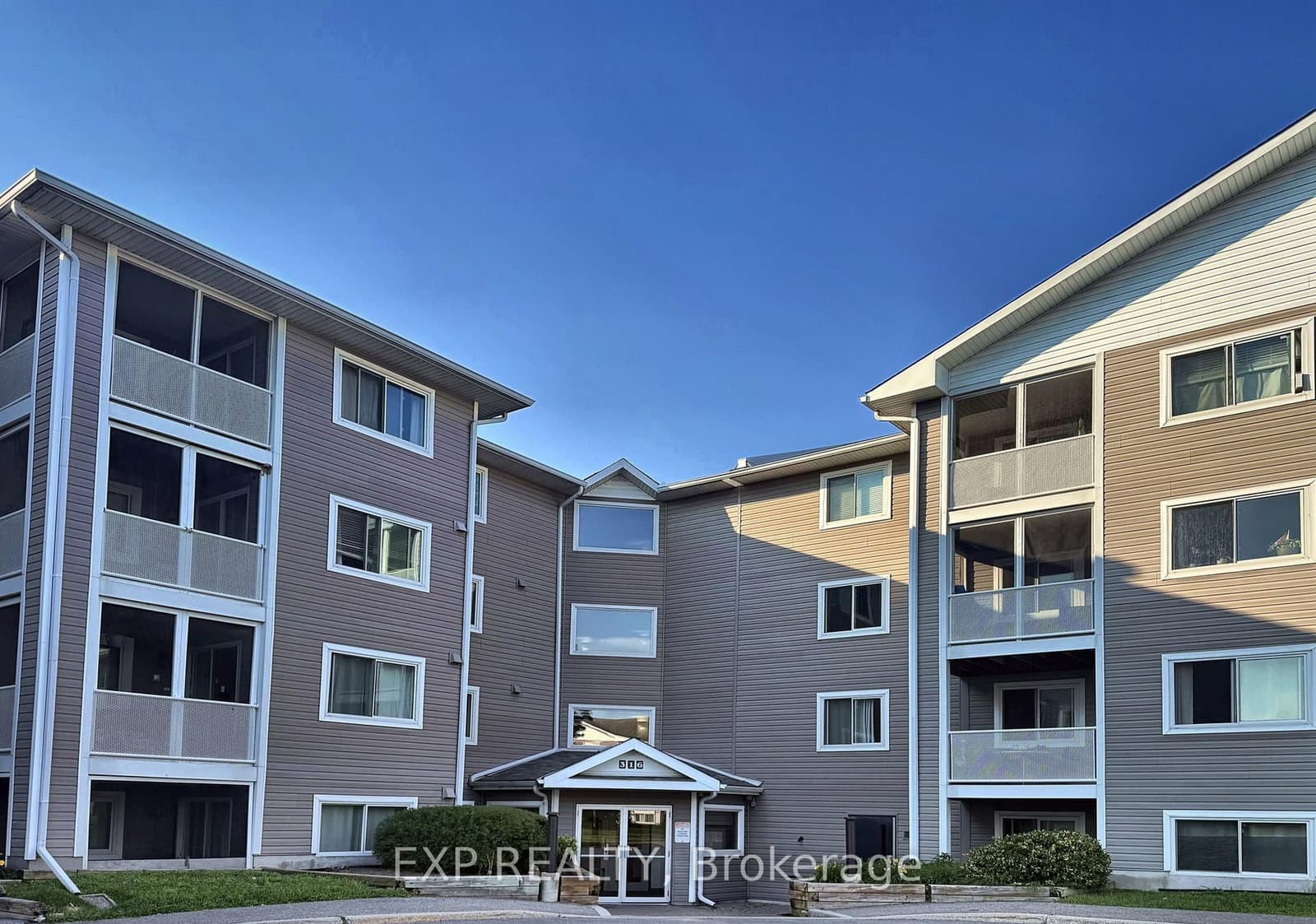 122 - 316 Lorry Greenberg Drive, Ottawa, ON — photo 1