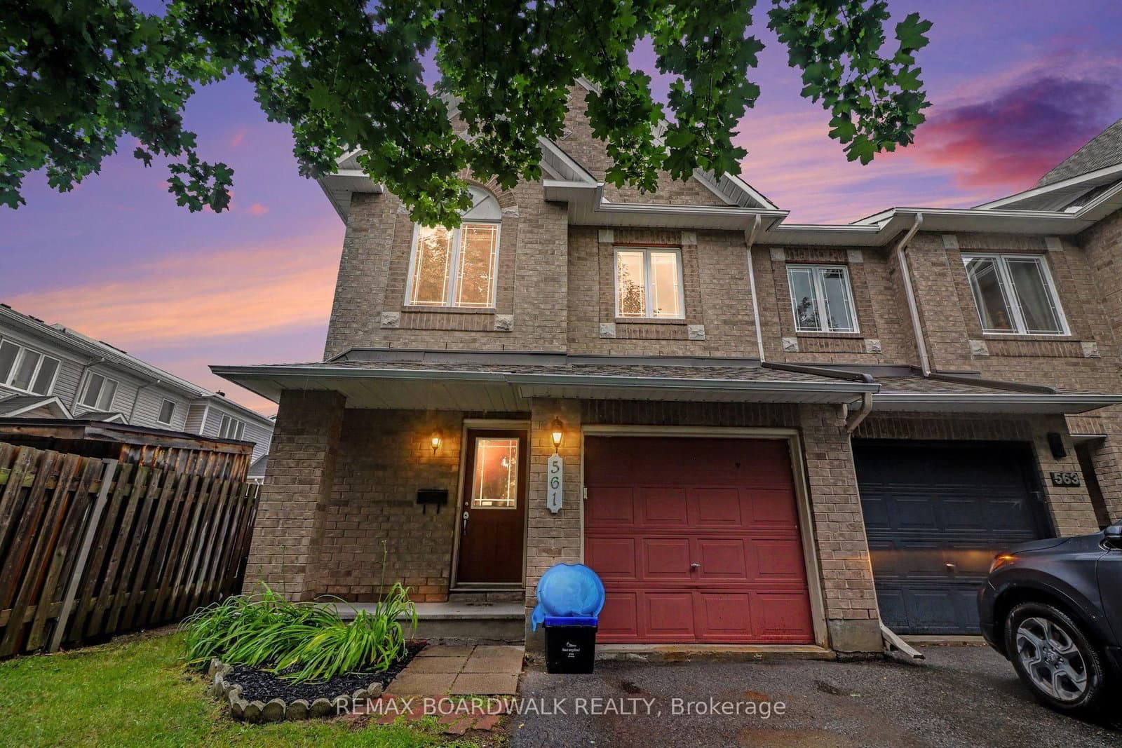 561 AQUAVIEW Drive, Ottawa, ON — photo 1