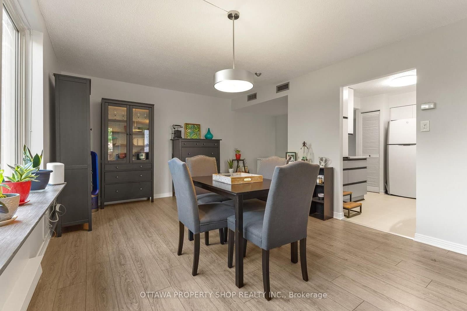 204 - 800 Mckellar Avenue, Ottawa, ON — photo 5