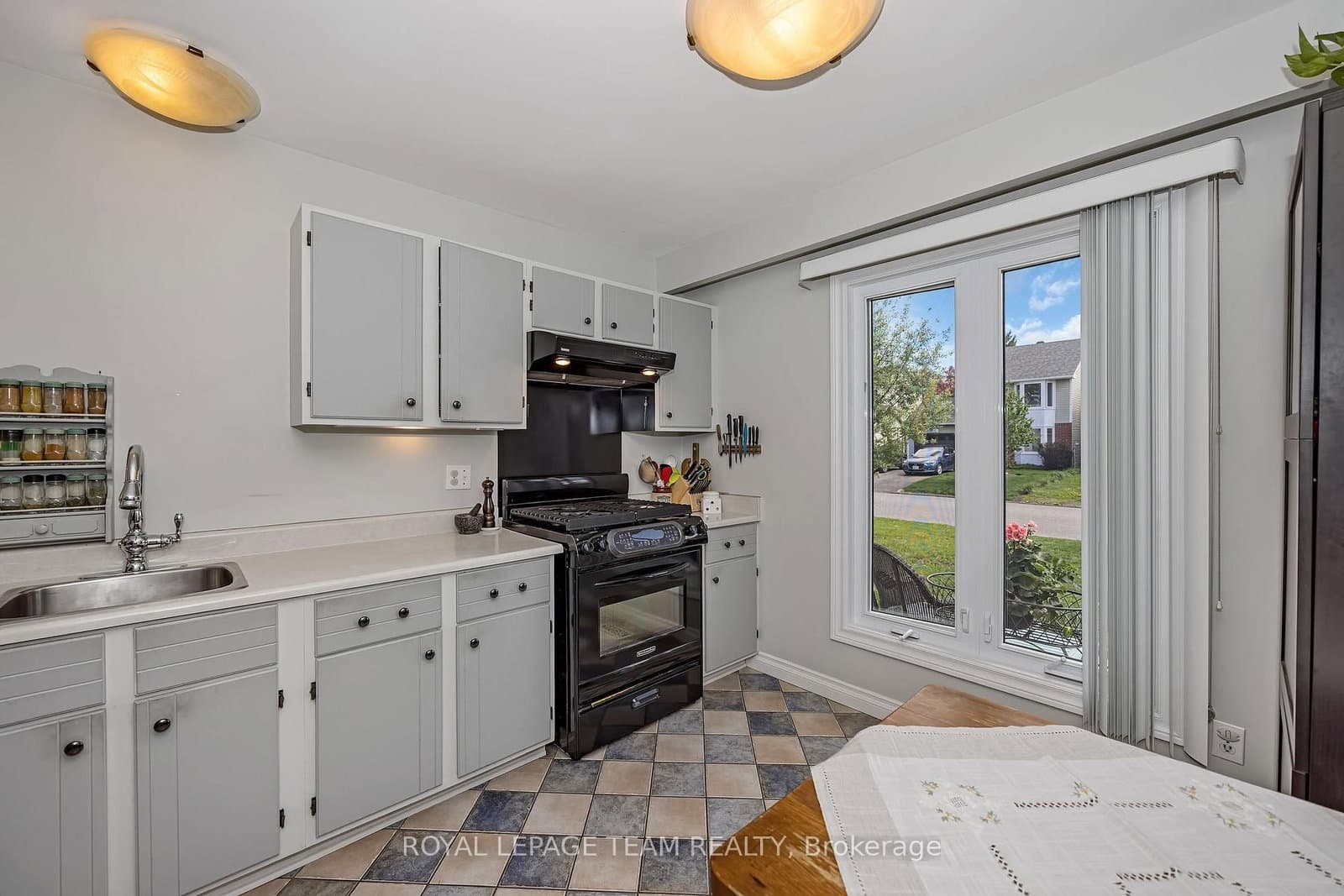 99 Melanie Crescent, Ottawa, ON — photo 4