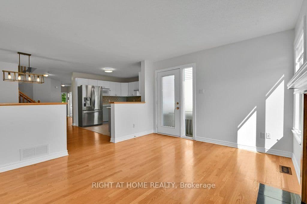 198 Deerfox Drive, Ottawa, ON — photo 11