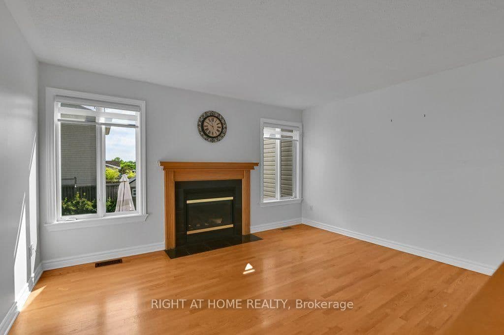 198 Deerfox Drive, Ottawa, ON — photo 12