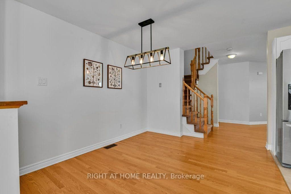 198 Deerfox Drive, Ottawa, ON — photo 7