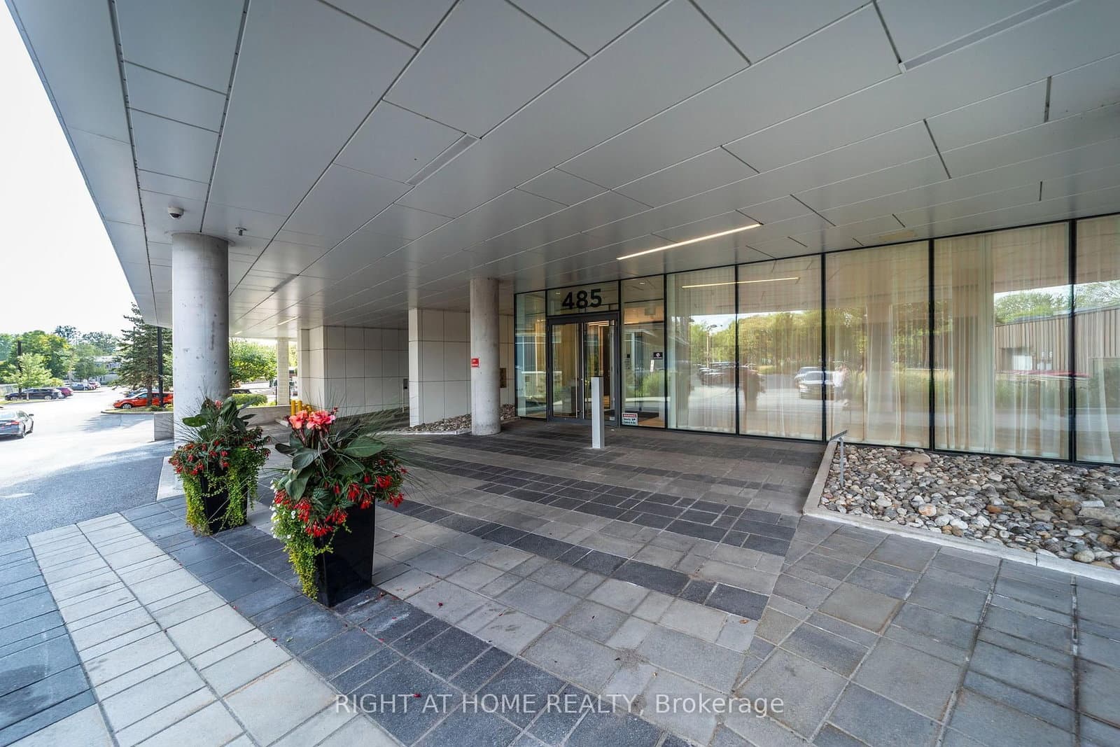1309 - 485 RICHMOND Road, Ottawa, ON — photo 1