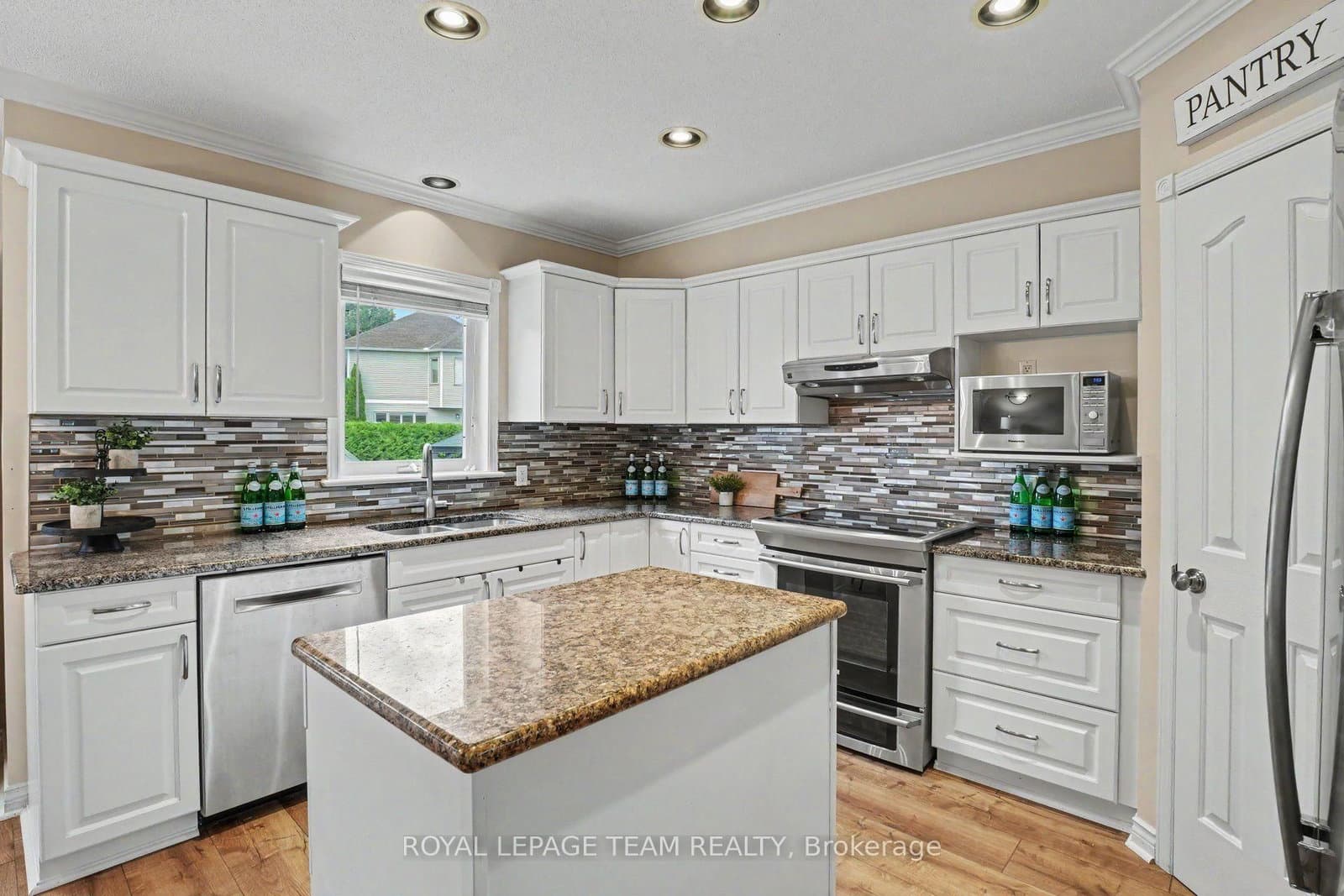 14 Elk Island Court, Kanata, ON — photo 9