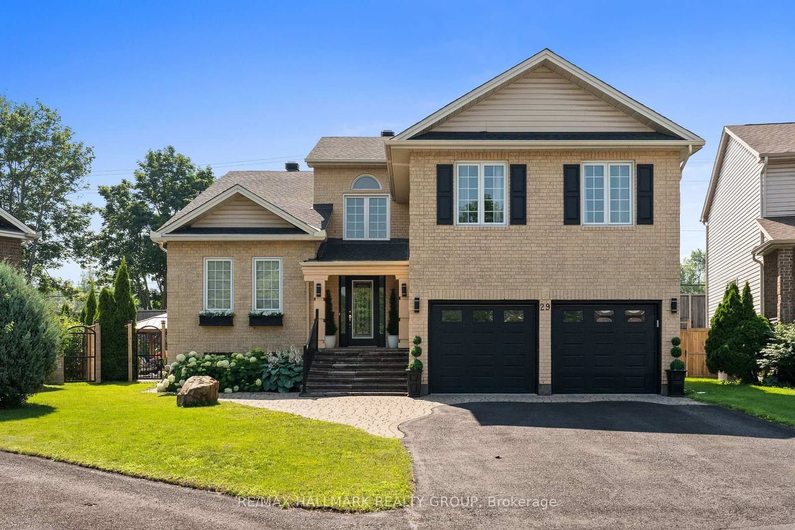 29 Depper Place, Ottawa, ON — photo 1