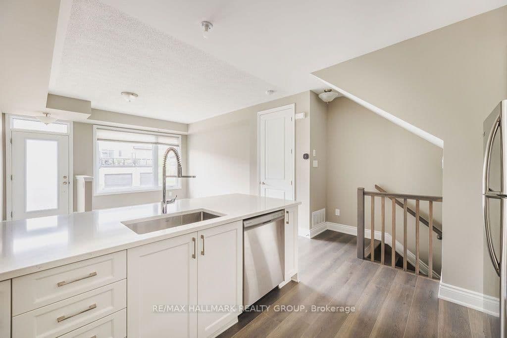 535 Ozawa Private, Ottawa, ON — photo 10