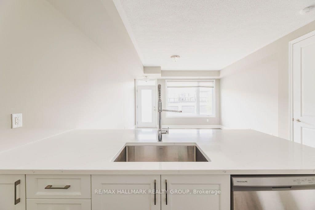 535 Ozawa Private, Ottawa, ON — photo 9