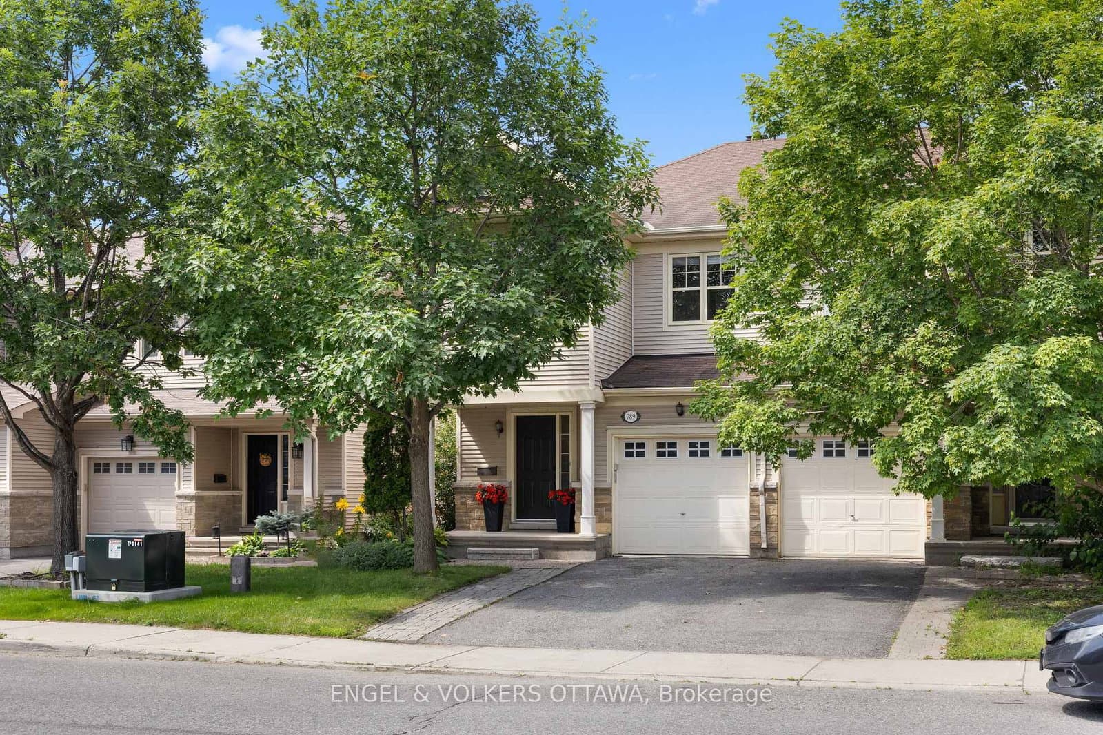 789 Cobble Hill Drive, Ottawa, ON — photo 1