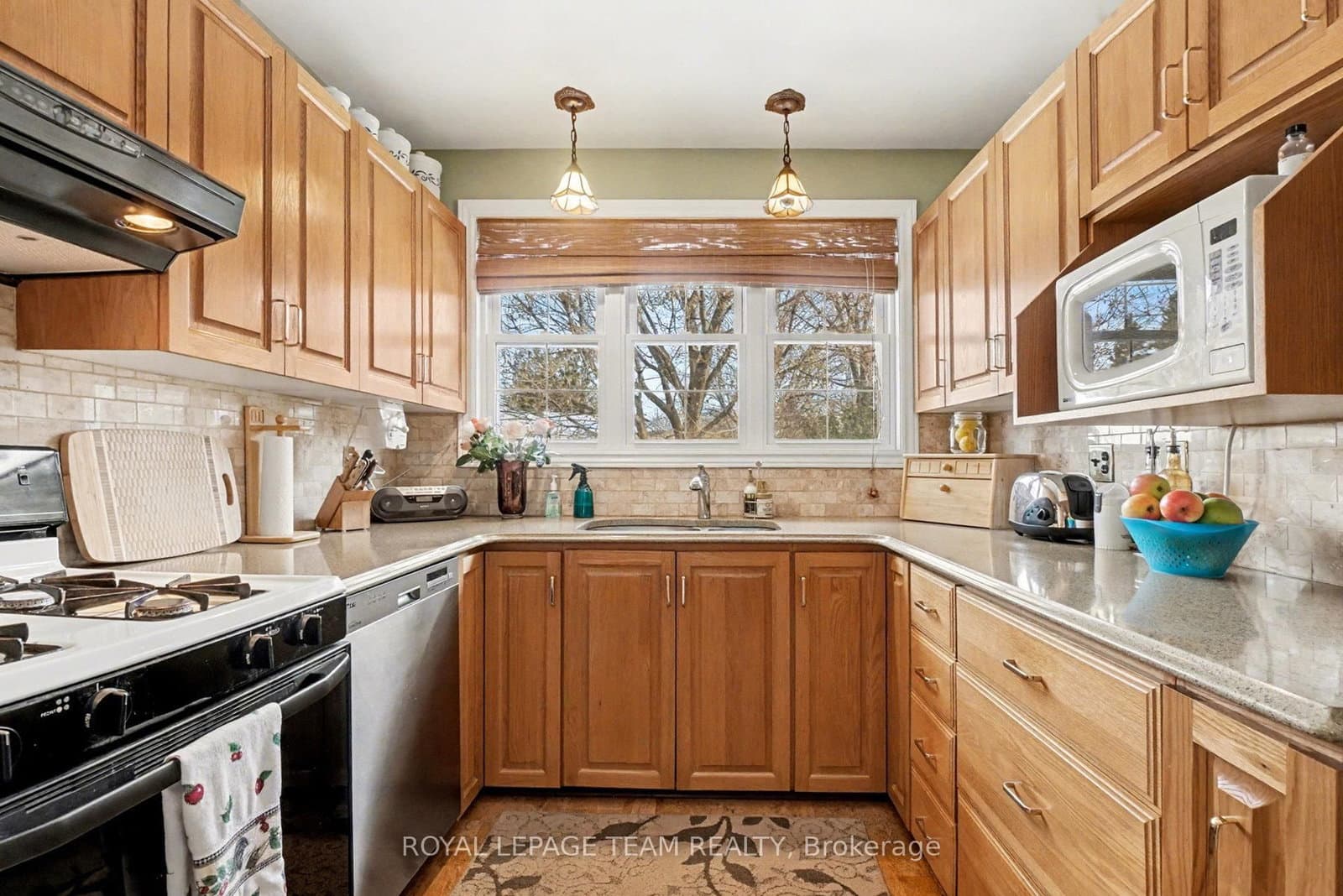 30 Juniper Court, Ottawa, ON — photo 9