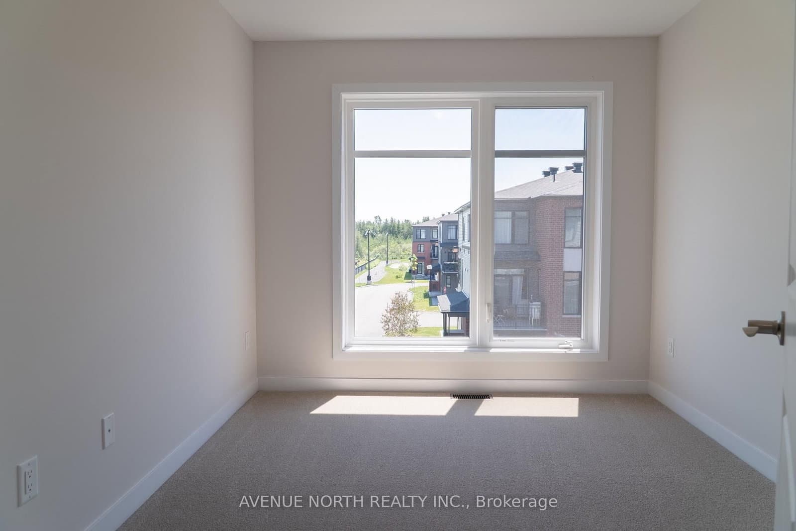 650 Corporal Private, Ottawa, ON — photo 16