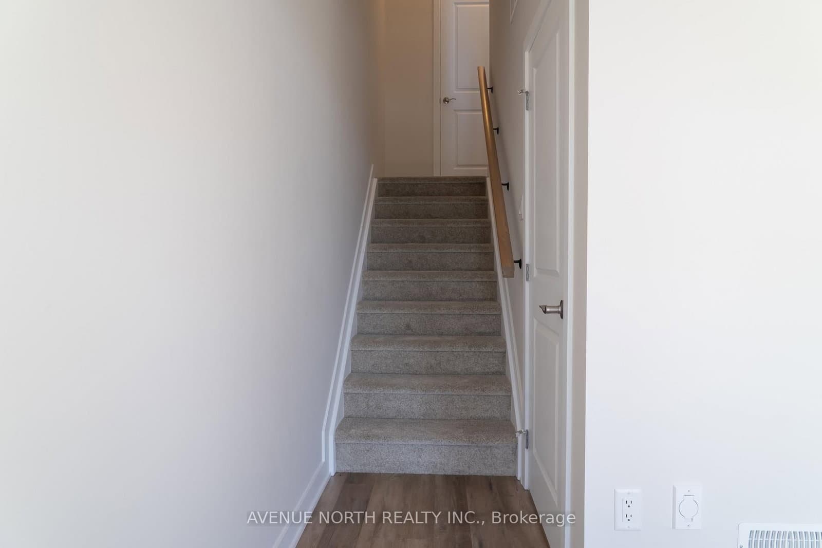 650 Corporal Private, Ottawa, ON — photo 3