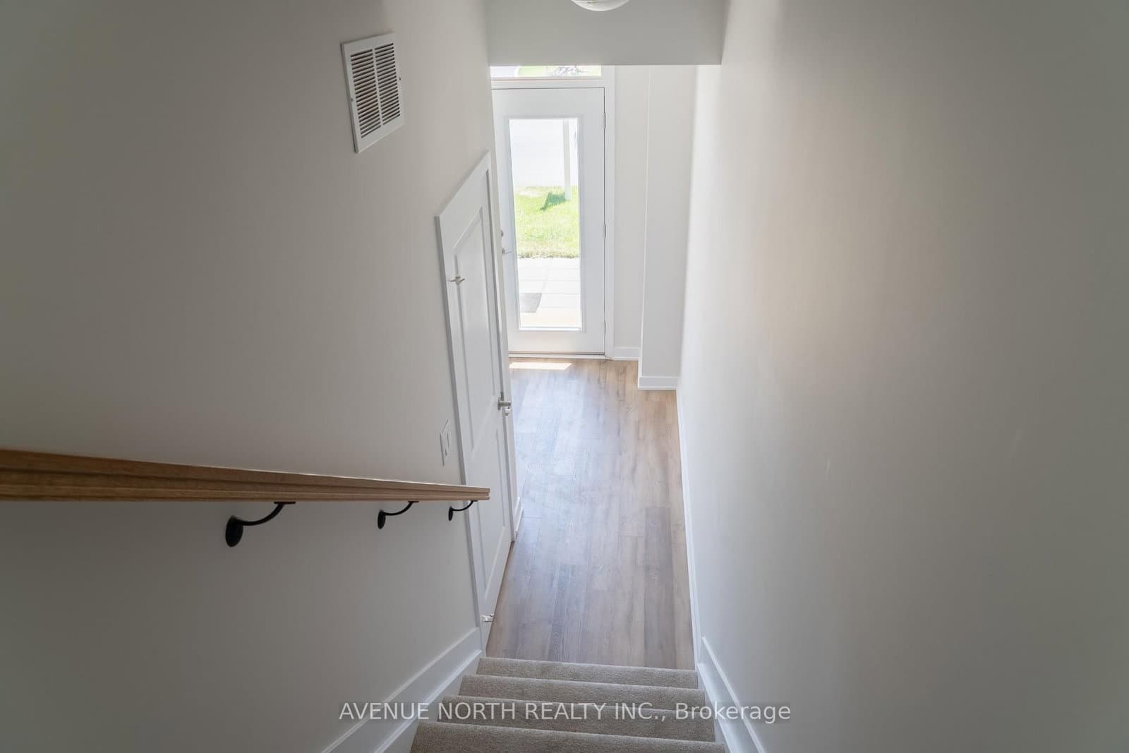 650 Corporal Private, Ottawa, ON — photo 4