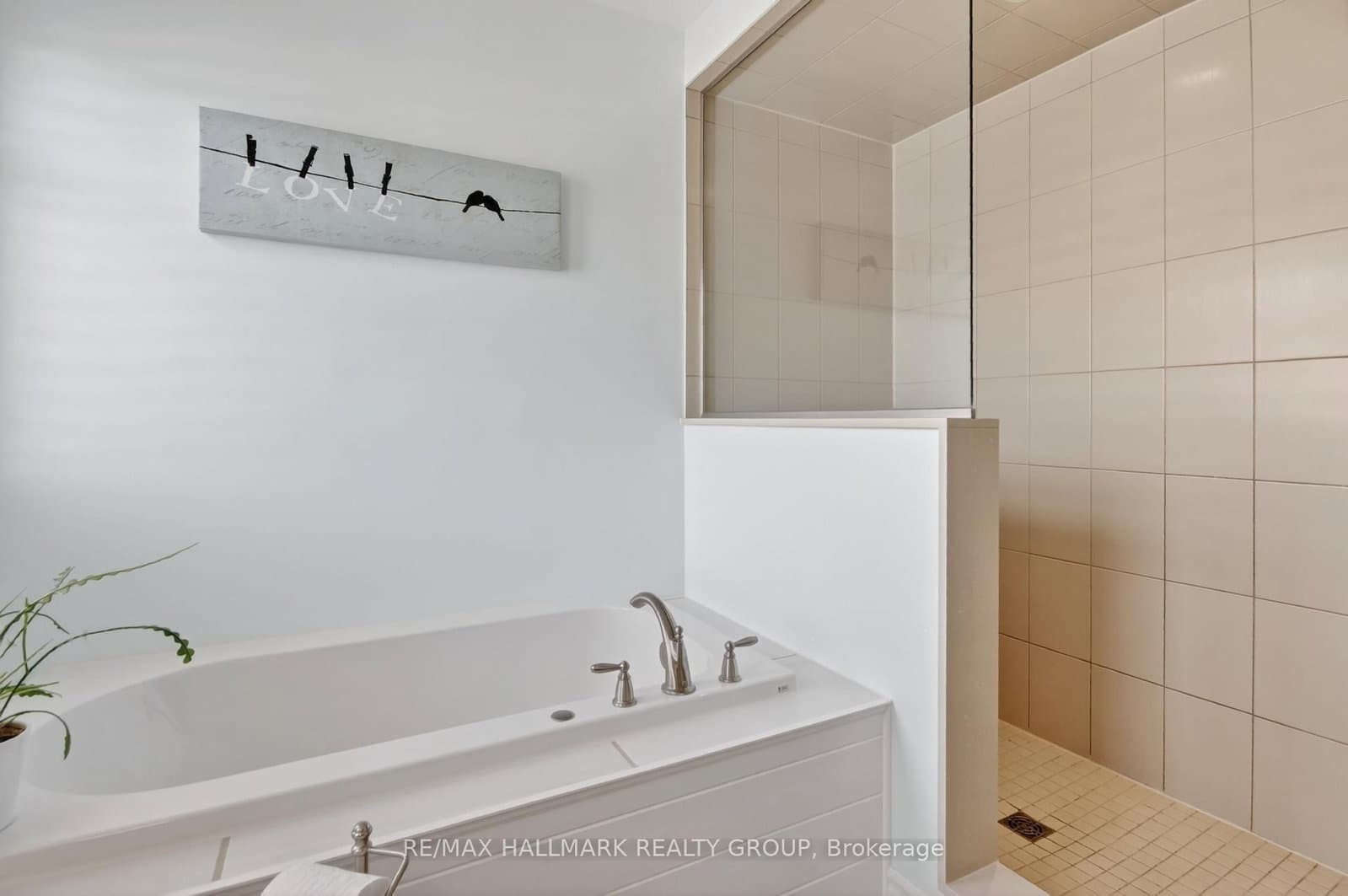 33 SUMMITVIEW Drive, Ottawa, ON — photo 17