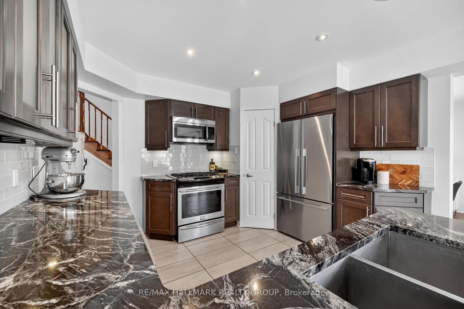 1091 Charest Way, Orleans, ON — photo 12