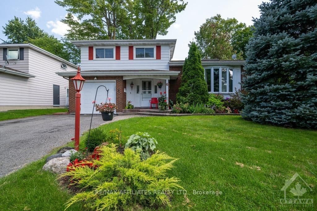 6 WOODVIEW Crescent, Ottawa, ON — photo 2