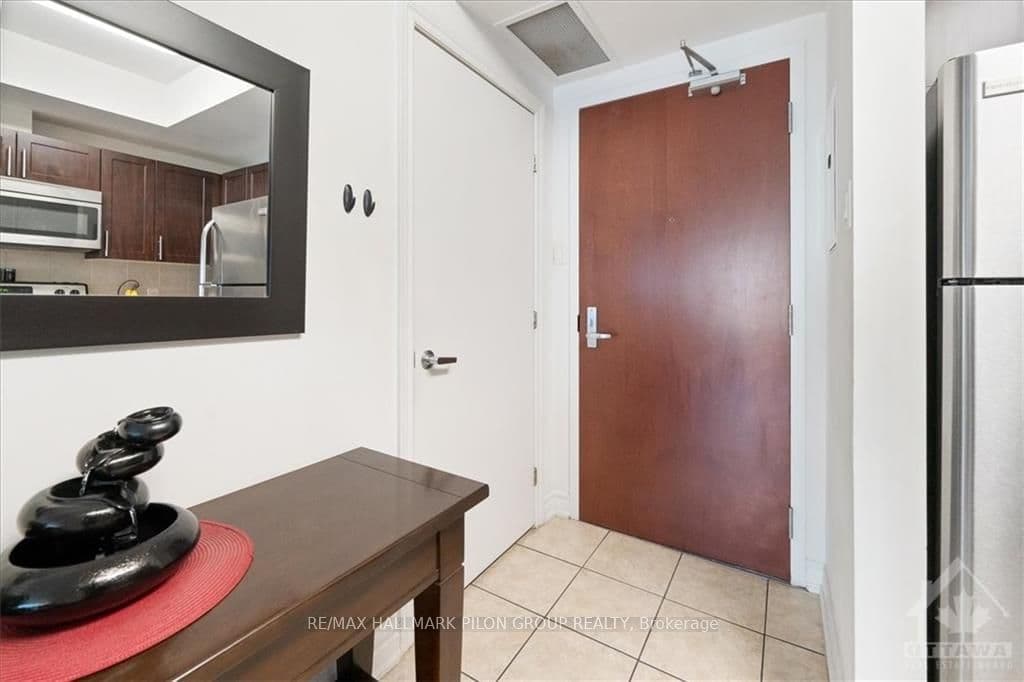 502 - 234 RIDEAU Street, Ottawa, ON — photo 2